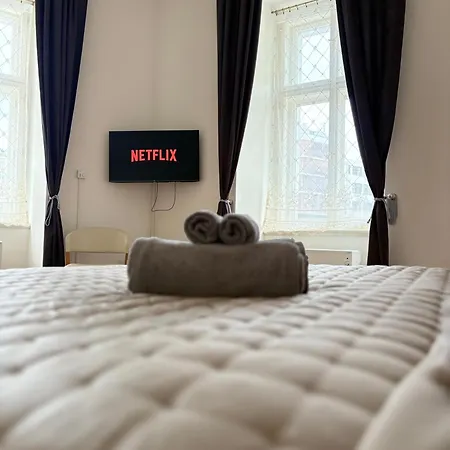 Cozy Flat In The Heart Of *