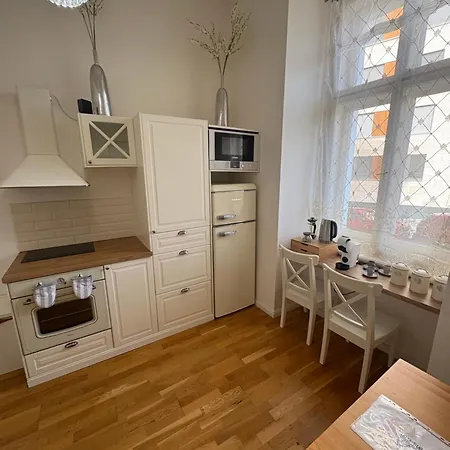 Cozy Flat In The Heart Of *