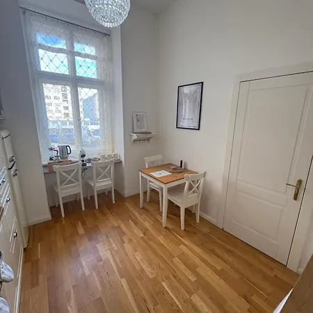 Apartment Cozy Flat In The Heart Of