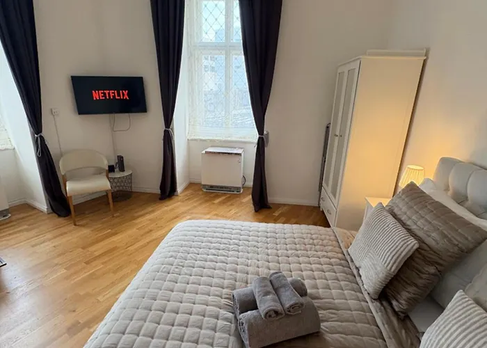 Cozy Flat In The Heart Of براغ