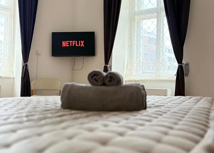 Cozy Flat In The Heart Of *