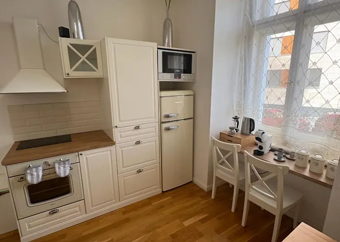 Cozy Flat In The Heart Of *